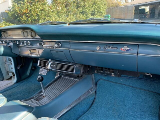 Ford Galaxie 1962 image number 27