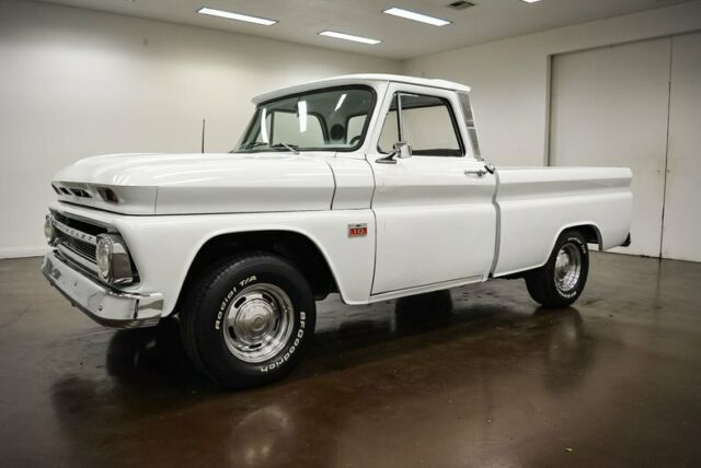 Chevrolet C-10 1966 image number 2