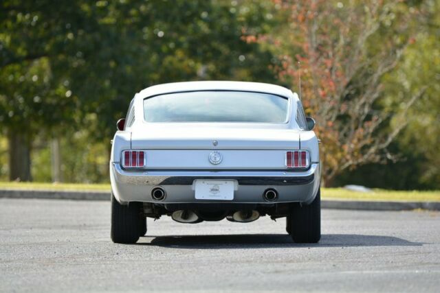 Ford Mustang 1965 image number 36