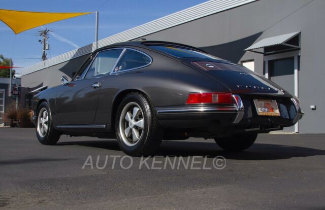 Porsche 912 1968 image number 16