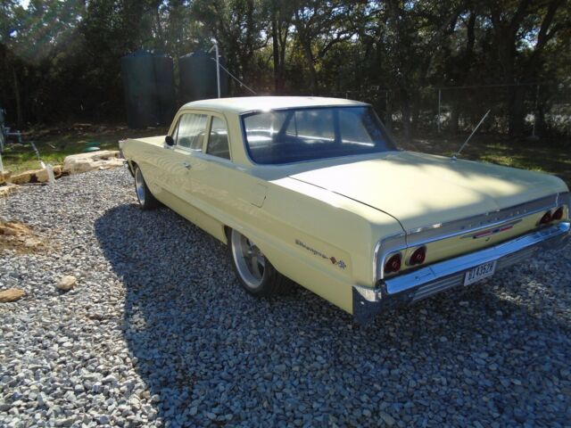 Chevrolet Biscayne 1964 image number 1