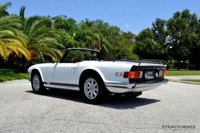 Triumph TR6 1974 image number 14