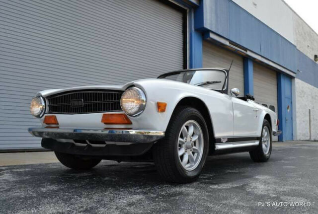 Triumph TR6 1974 image number 16