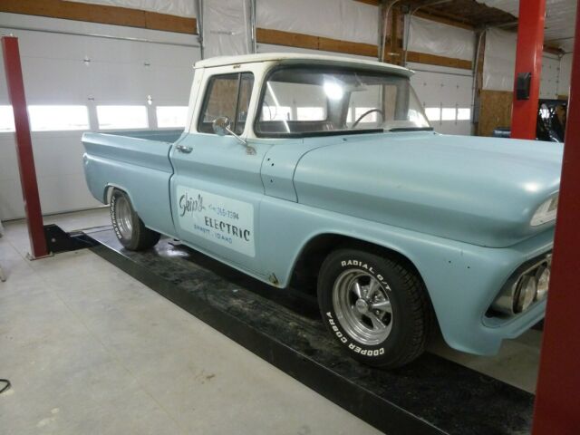 Chevrolet C-10 1961 image number 16