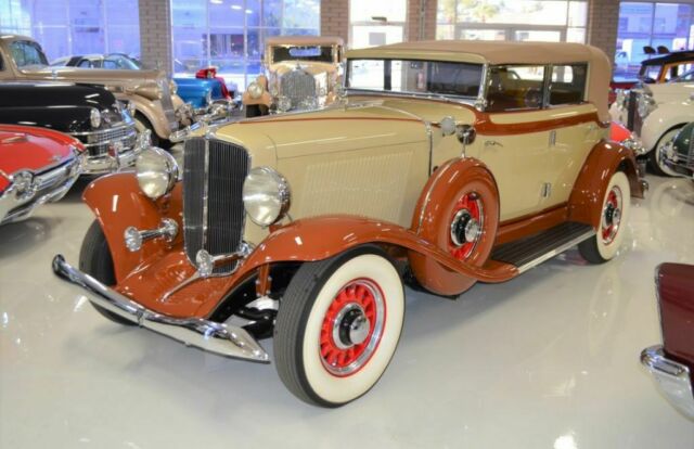 Cord Model 8-105 Convertible Sedan 1933 image number 1