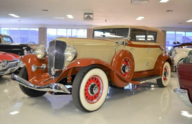 Cord Model 8-105 Convertible Sedan 1933 image number 2