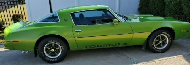 Pontiac Firebird 1976 image number 18