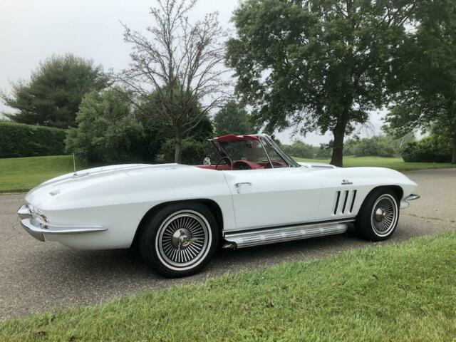 Chevrolet Corvette 1966 image number 29