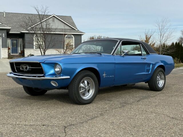 Ford Mustang 1967 image number 18