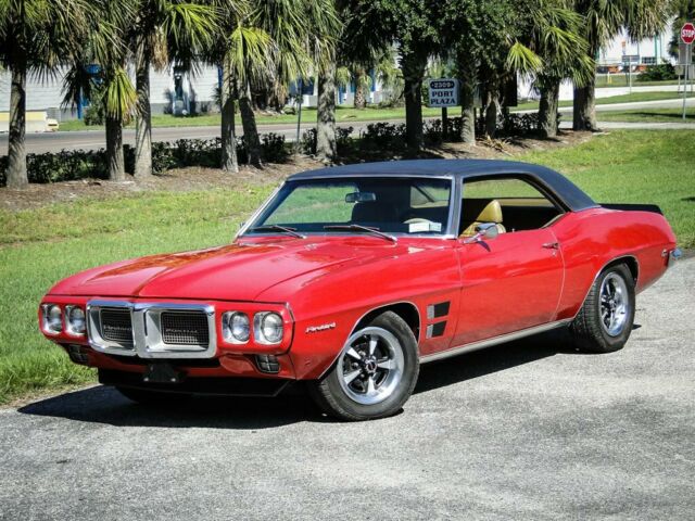 Pontiac Firebird 1969 image number 2