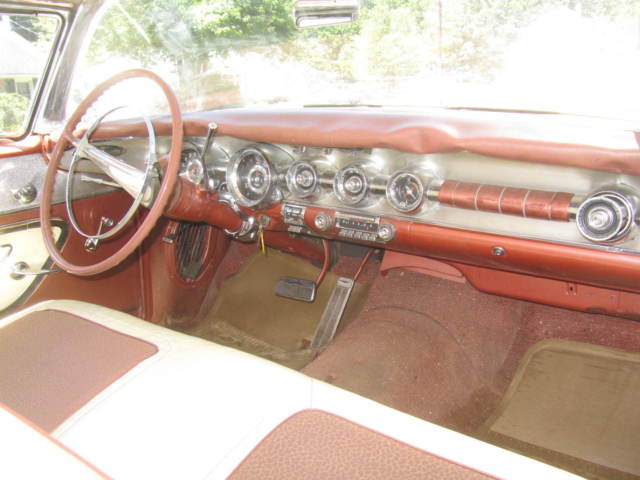 Pontiac Bonneville 1958 image number 35