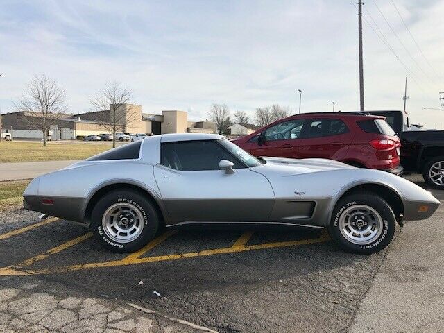 Chevrolet Corvette 1978 image number 40