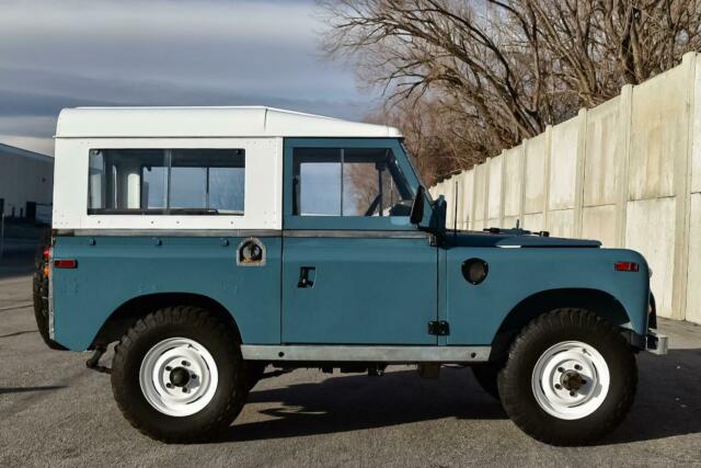 Land Rover Series III 1974 image number 16