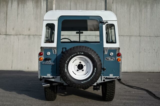 Land Rover Series III 1974 image number 2