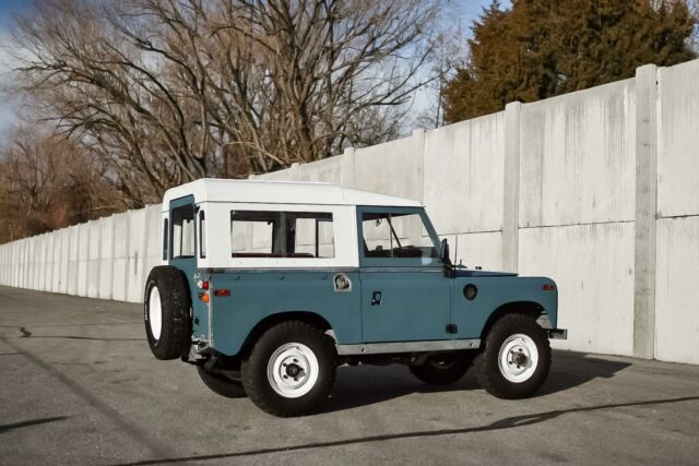 Land Rover Series III 1974 image number 3