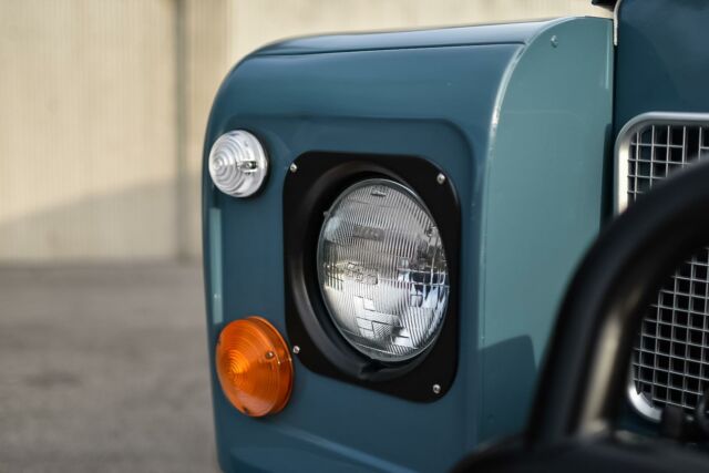 Land Rover Series III 1974 image number 8