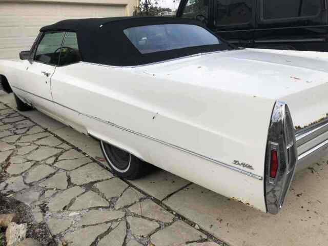 Cadillac DeVille Coupe 1968 image number 1