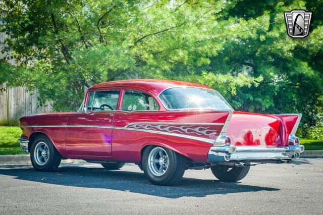 Chevrolet Bel Air/150/210 1957 image number 27