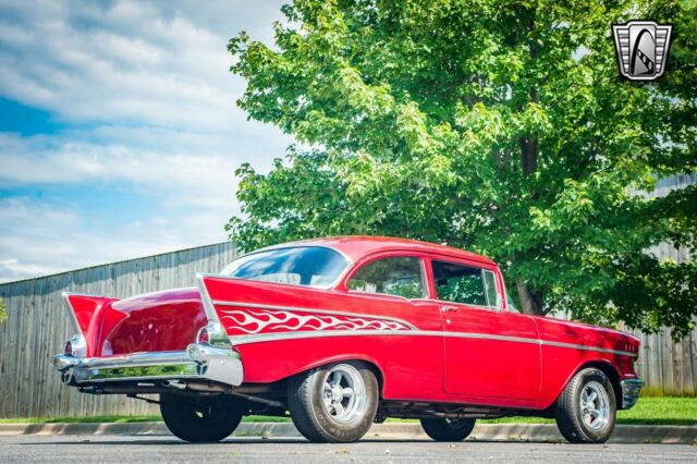 Chevrolet Bel Air/150/210 1957 image number 29