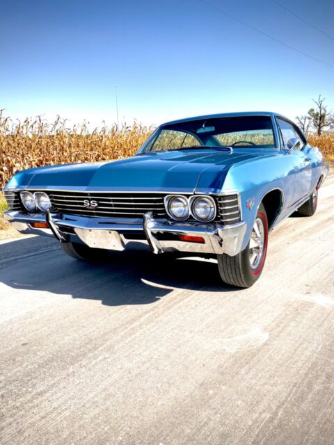 Chevrolet Impala 1967 image number 2