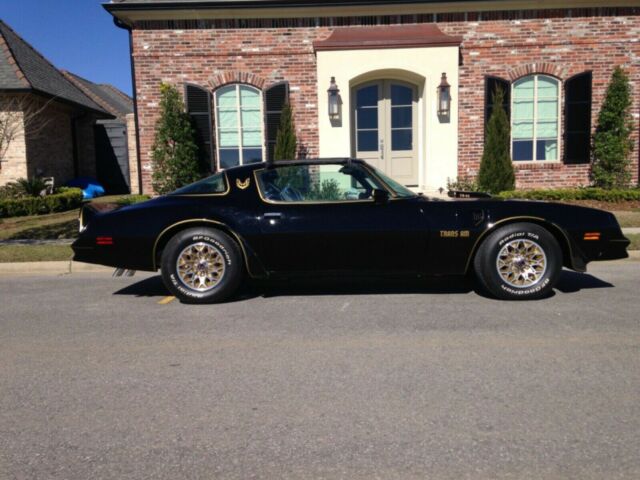 Pontiac Trans Am 1977 image number 0