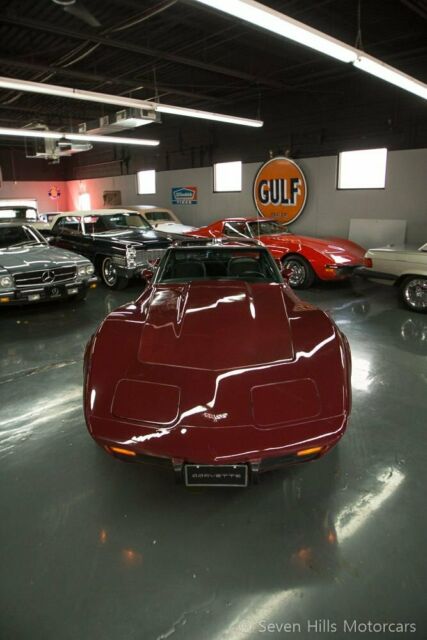 Chevrolet Corvette 1977 image number 2