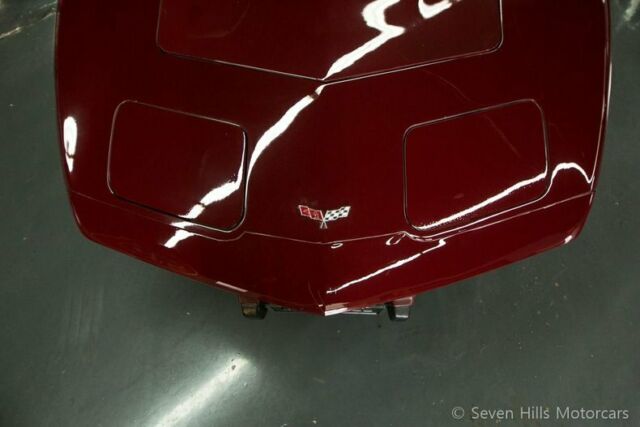 Chevrolet Corvette 1977 image number 31