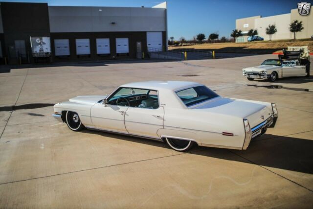 Cadillac DeVille 1972 image number 11