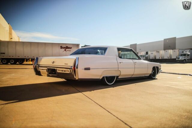 Cadillac DeVille 1972 image number 42