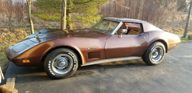 Chevrolet Corvette 1974 image number 23