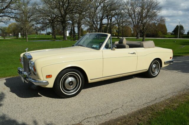 Rolls-Royce Corniche 1972 image number 29