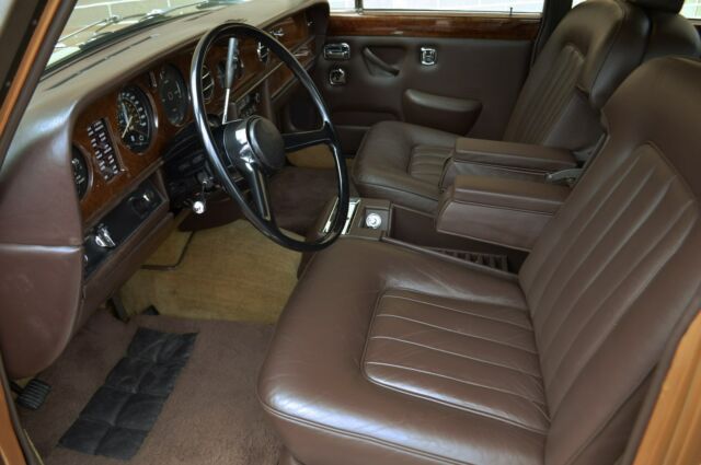 Rolls-Royce Silver Shadow 1979 image number 15