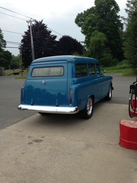 Chevrolet Suburban 1956 image number 2