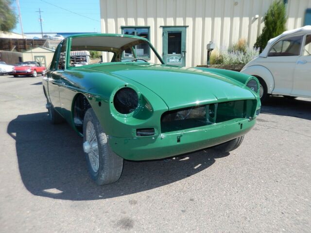 MG MGB 1973 image number 12