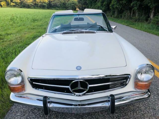 Mercedes-Benz SL-Class 1970 image number 40