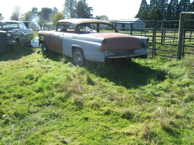 Ford Fairlane 1956 image number 45