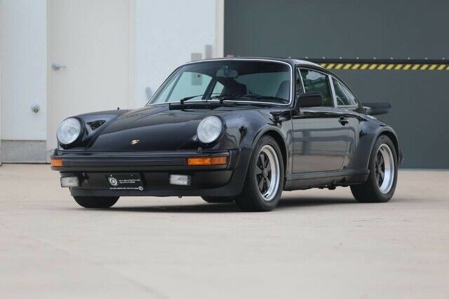 Porsche 911 1977 image number 26