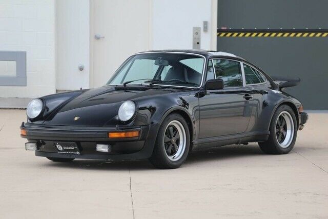 Porsche 911 1977 image number 4