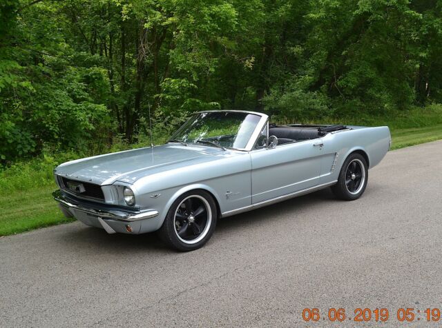 Ford Mustang 1965 image number 0