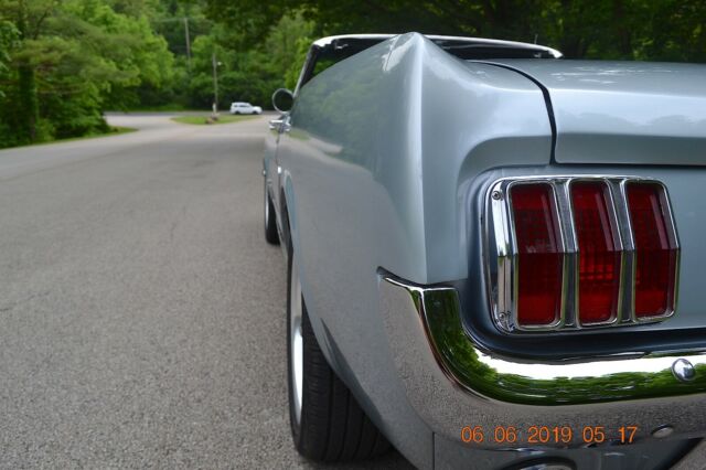 Ford Mustang 1965 image number 27