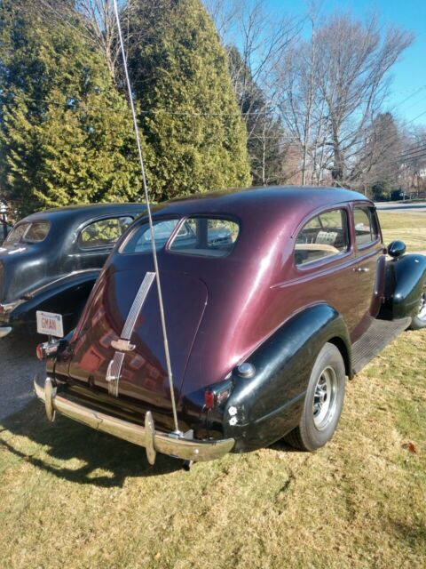 Pontiac Silver Streak 1937 image number 2