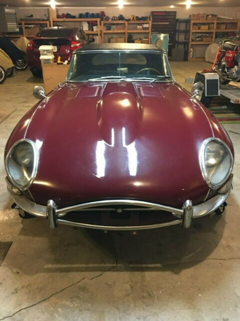 Jaguar E-Type 1963 image number 0