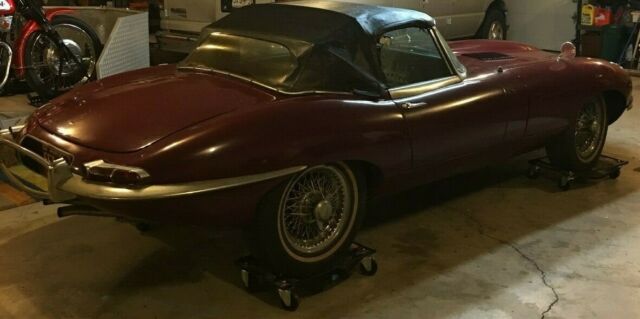 Jaguar E-Type 1963 image number 2