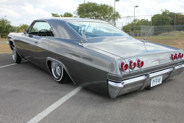 Chevrolet Impala 1965 image number 14