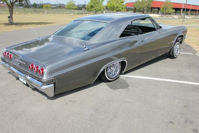 Chevrolet Impala 1965 image number 15