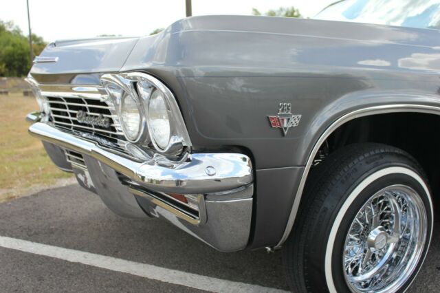 Chevrolet Impala 1965 image number 16