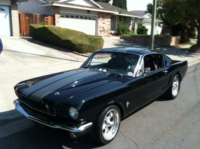 Ford Mustang 1966 image number 0