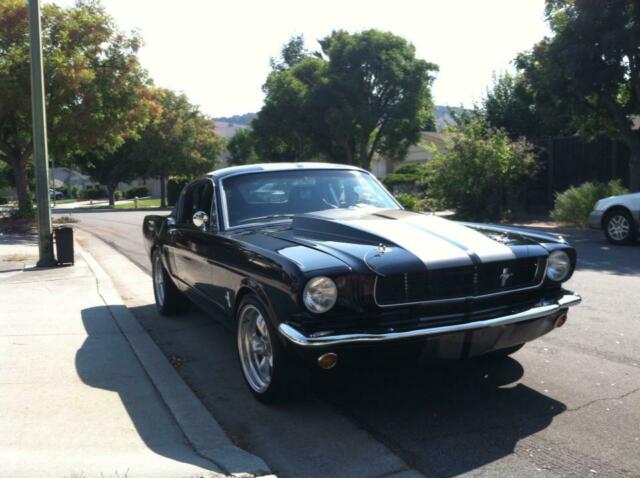 Ford Mustang 1966 image number 14