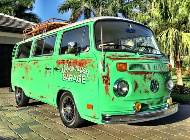 Volkswagen Bus/Vanagon 1978 image number 28