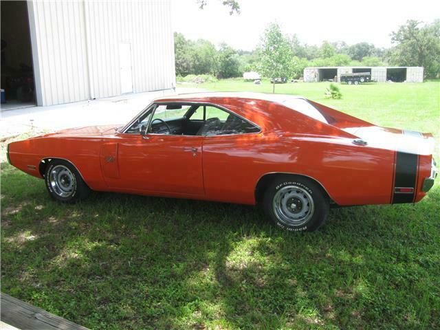 Dodge Charger 1970 image number 15